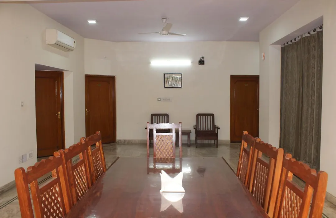 Hotel Sukhvilas-1